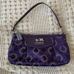 Purple Coach pochette